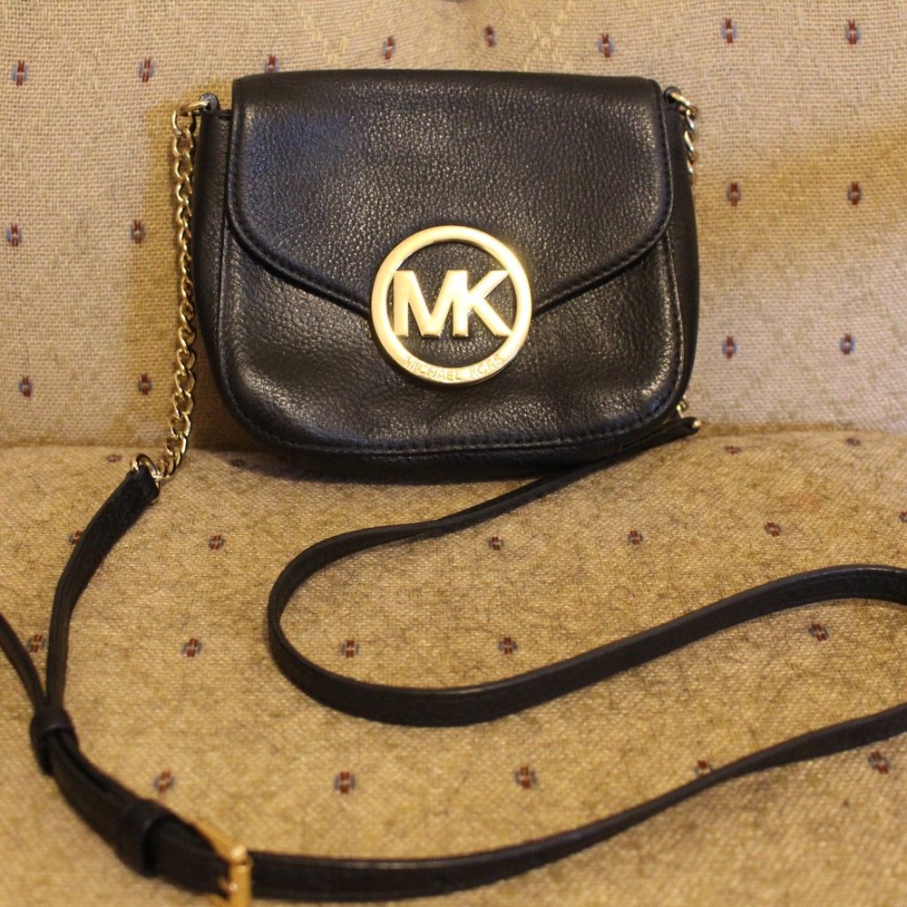 MICHAEL KORS Fulton Small Crossbody in Black - Picture 5 of 11